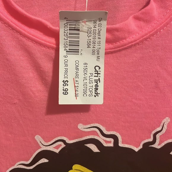 Found in mall! Never worn. Size 2X. Seems like size L. BEAUTIFUL TEE!! - Picture 3 of 6